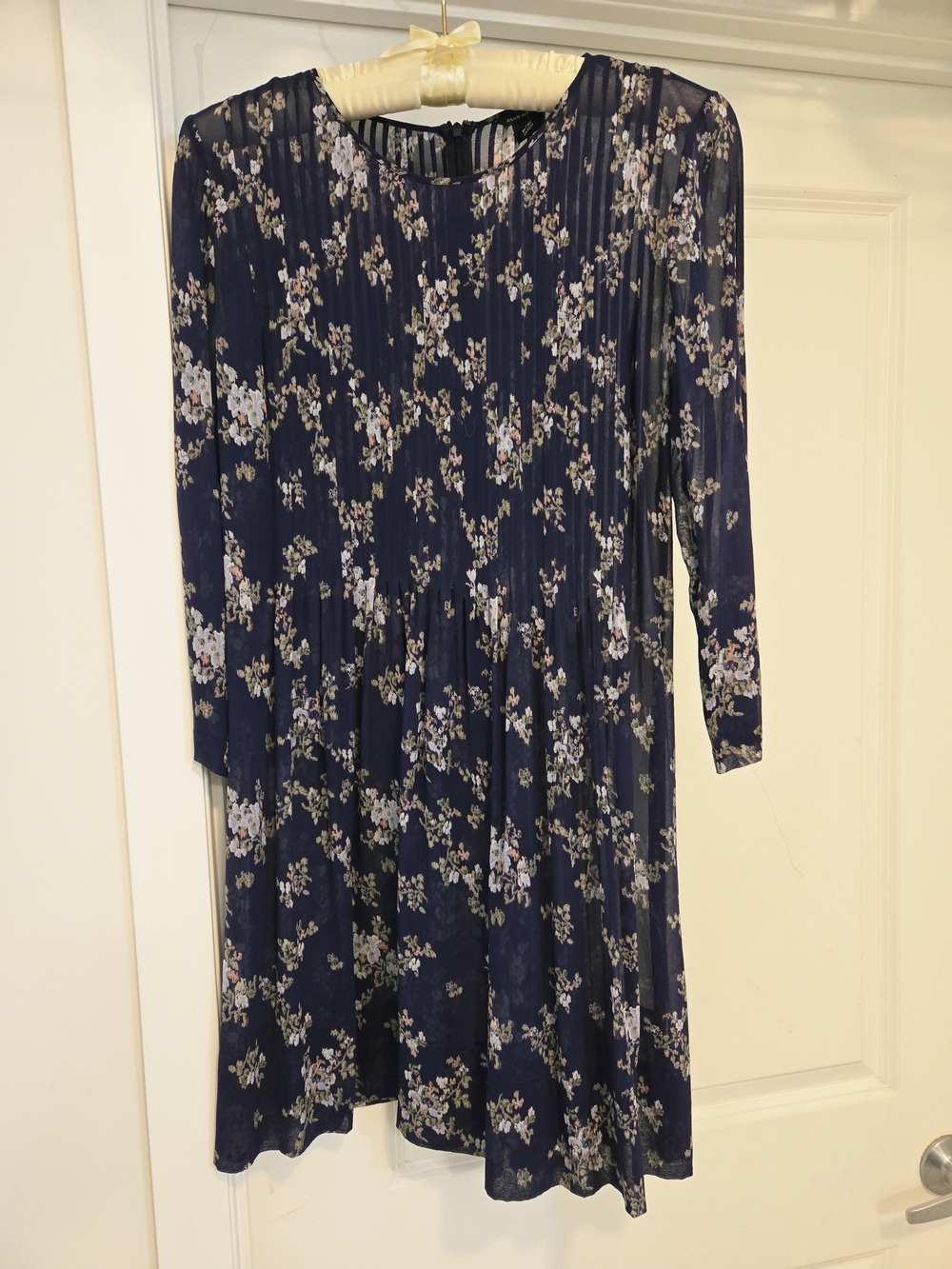 SILK Club Monaco BLUE Floral Pleated Midi Dress Size 6